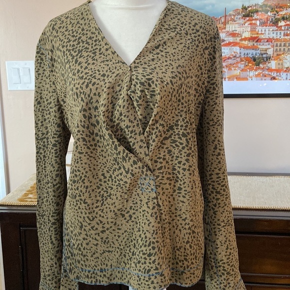 Rag & Bone- Shields Leopard Print Silk Top In Olive - Picture 15 of 16